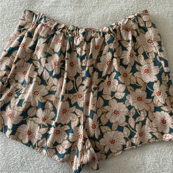 Anthropologie Teal & Cream Asymmetrical Floral Wrap Skirted Shorts - Picture 10 of 13